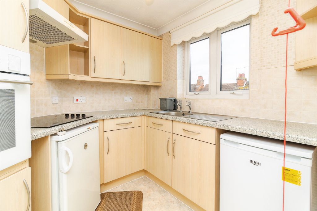 Property photo 3 of 17