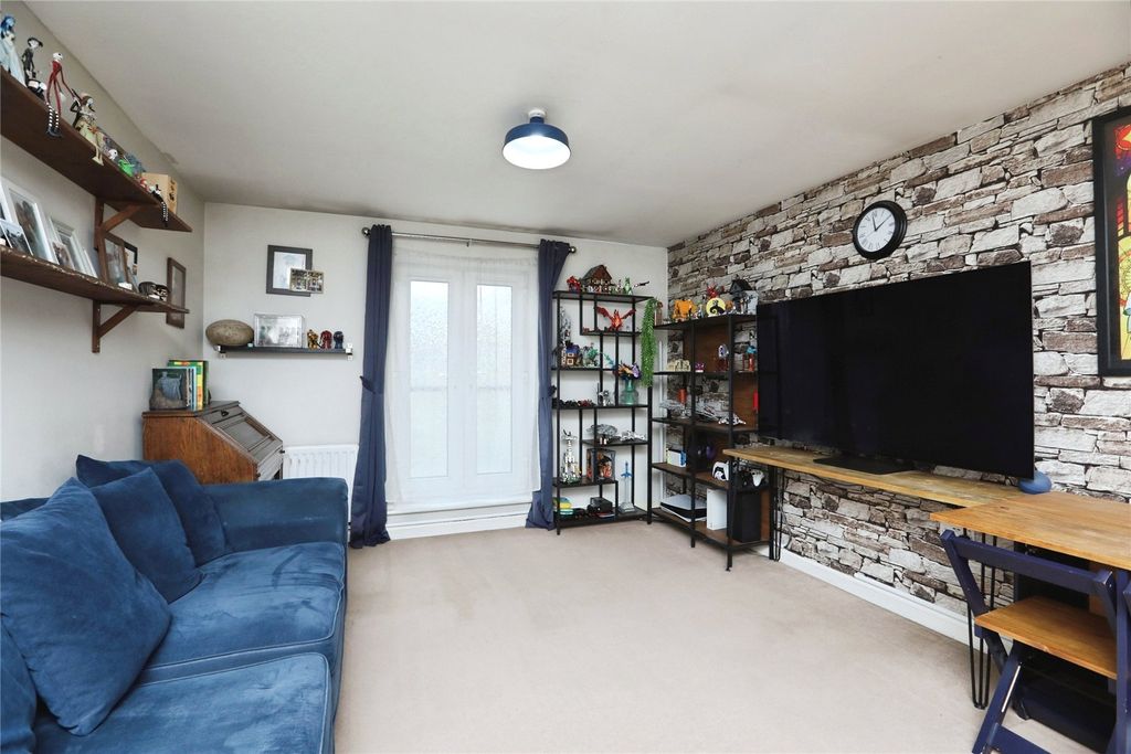 Property photo 1 of 14 Picture No. 05