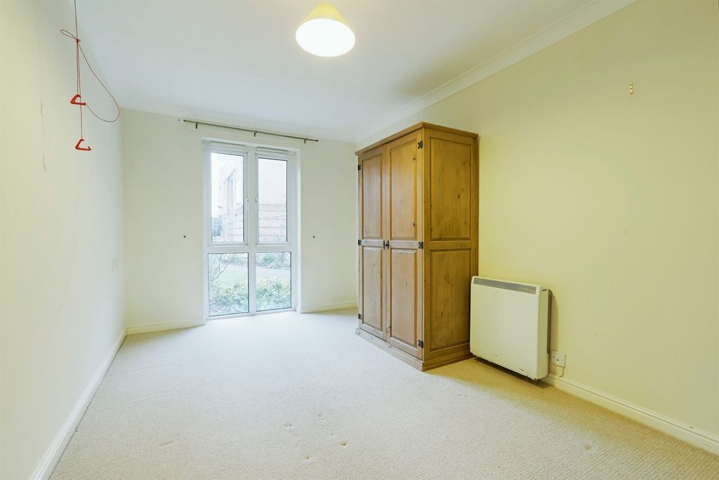 Property photo 3 of 16