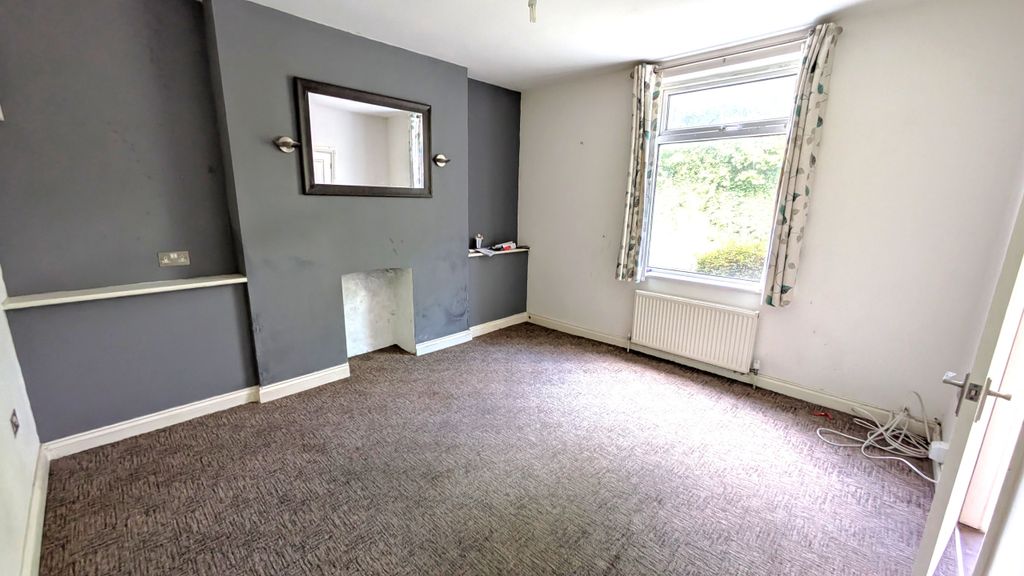 Property photo 2 of 24 R1