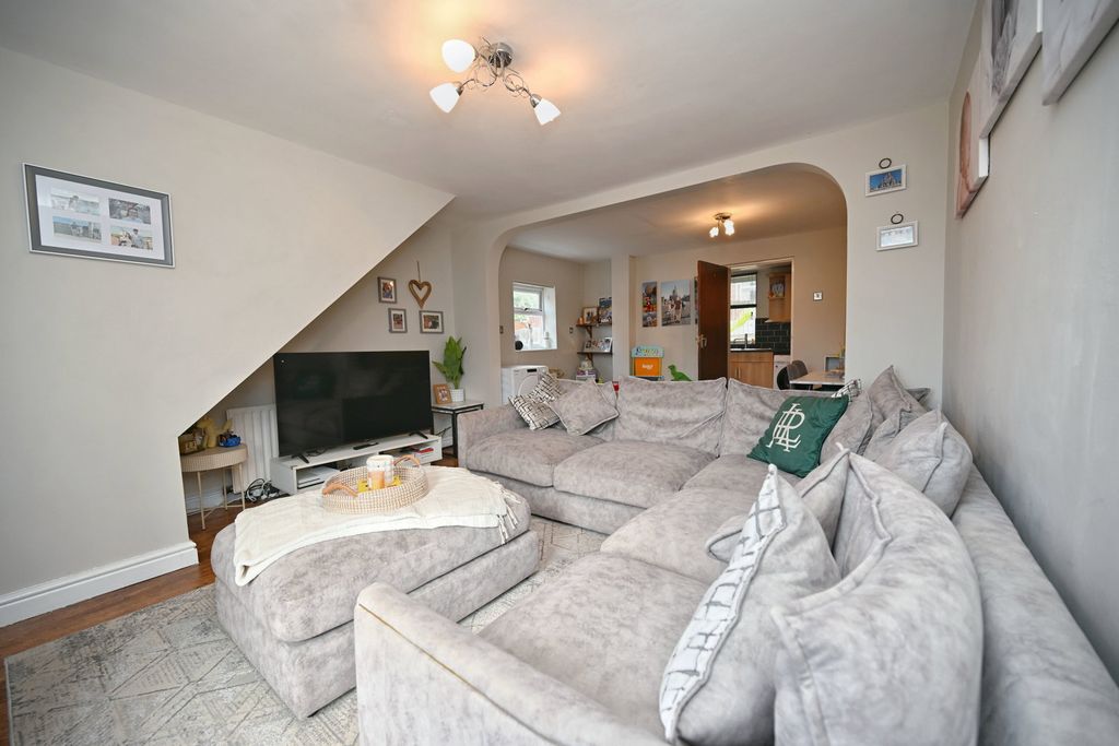 Property photo 2 of 15