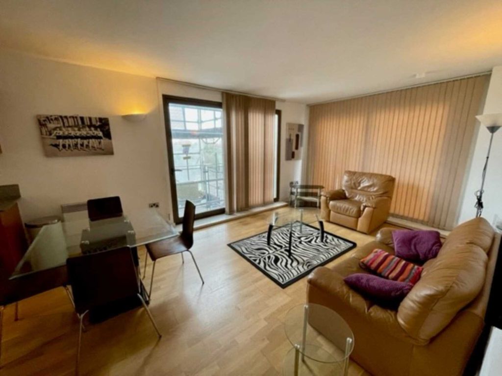 Property photo 2 of 9