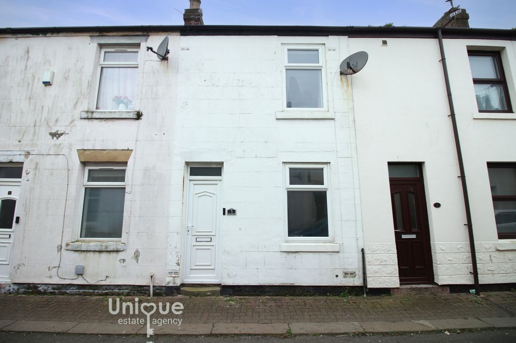 Property photo 3 of 9