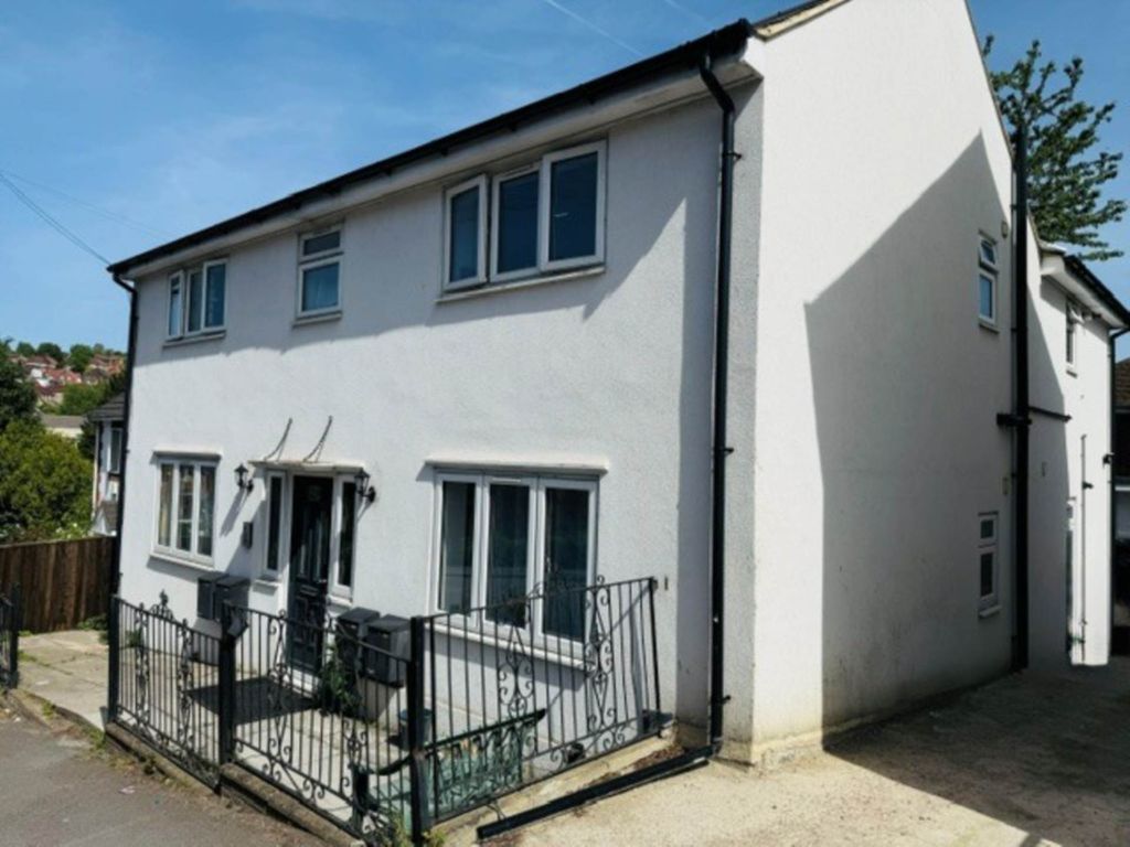 Property photo 1 of 4