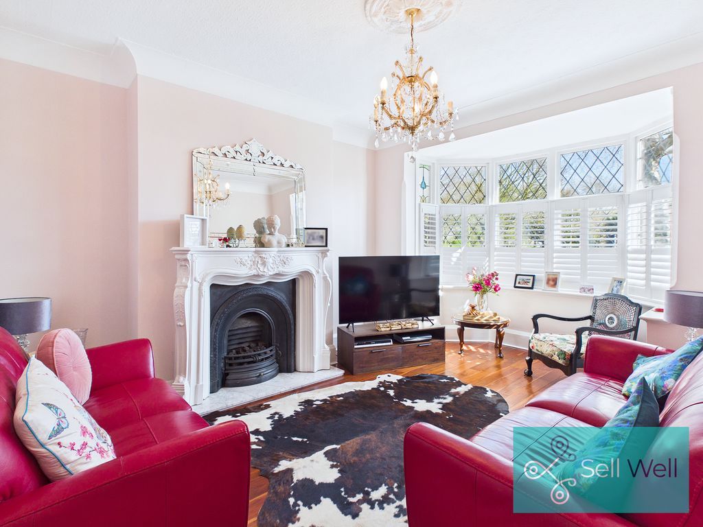 Property photo 2 of 22 Lounge