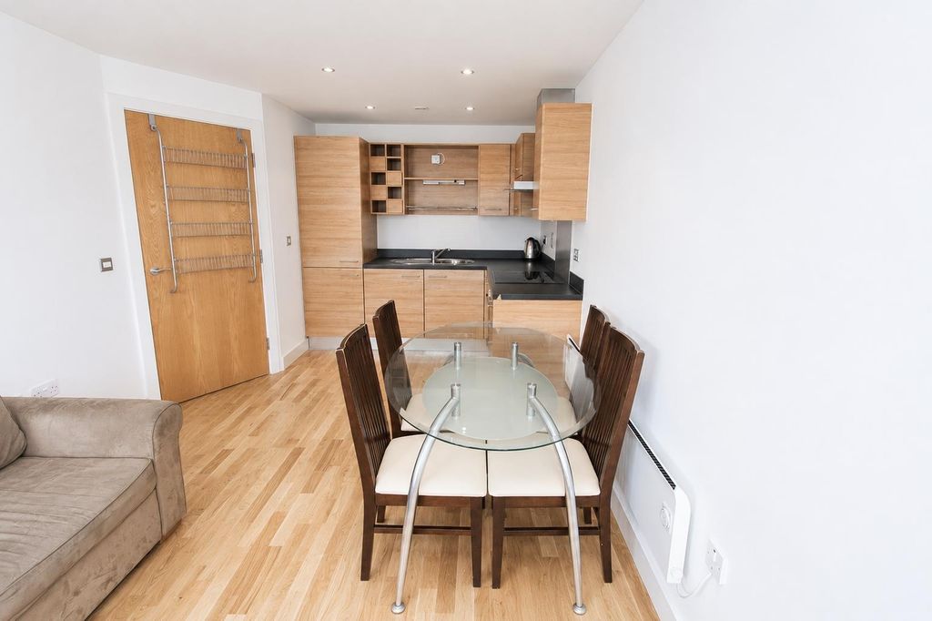 Property photo 3 of 10 Modern Open-Plan Kitchen With Stylish Dining Set...