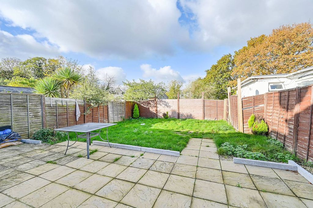 Property photo 3 of 7