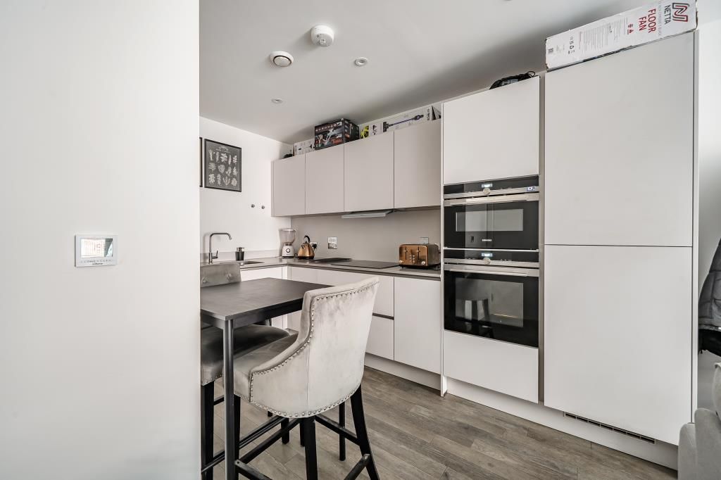 Property photo 2 of 18 Kitchen