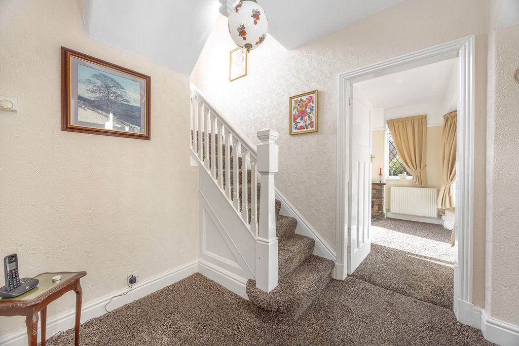 Property photo 3 of 24