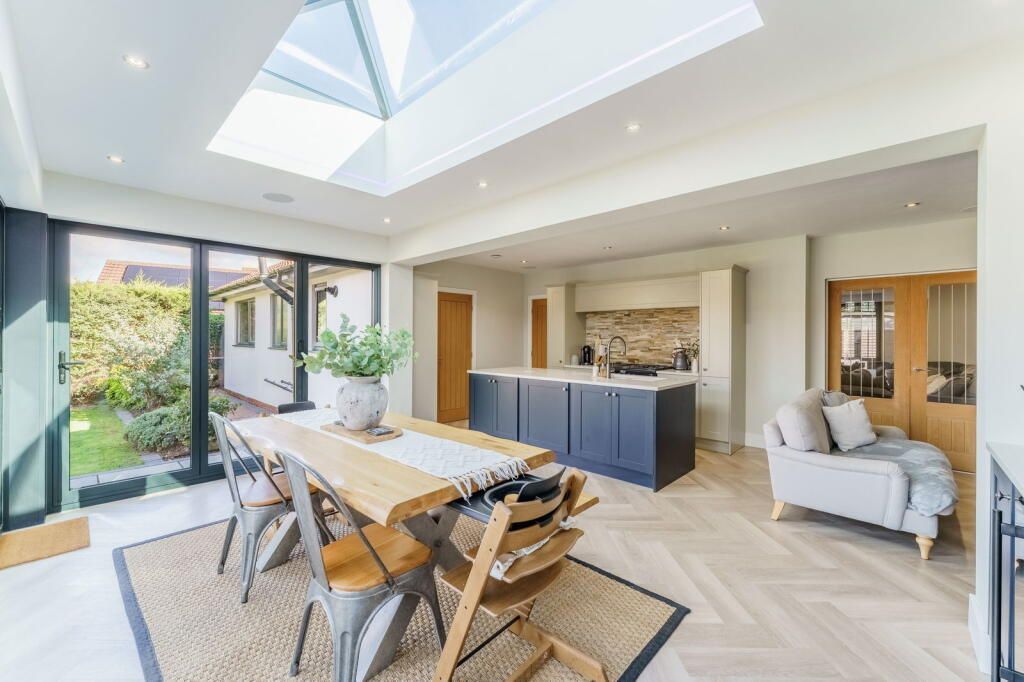 Property photo 2 of 38