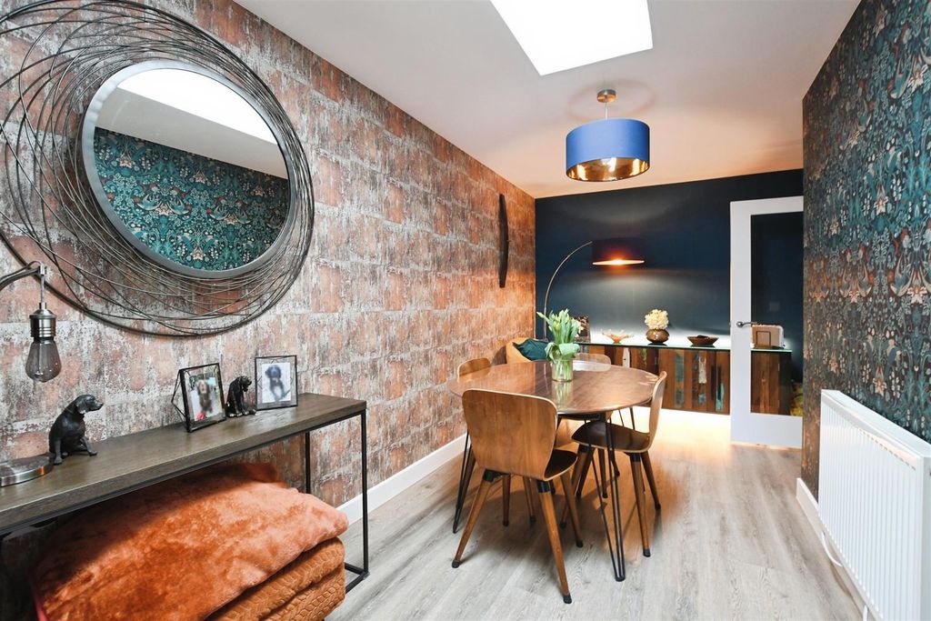 Property photo 3 of 12 Dining Room