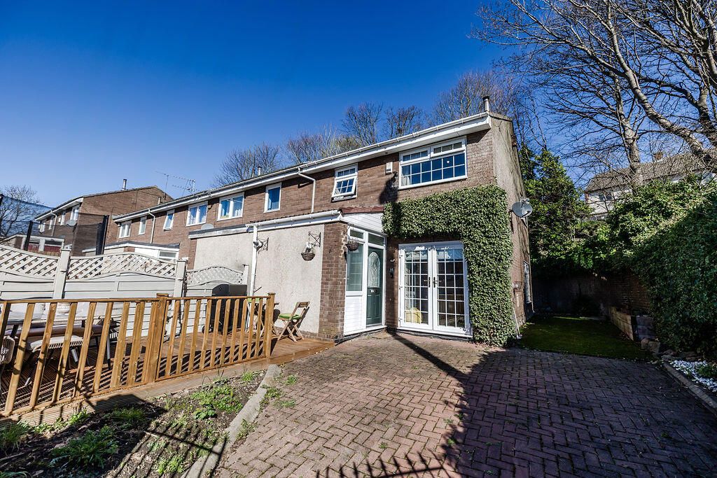 Property photo 1 of 32 Rear Garden