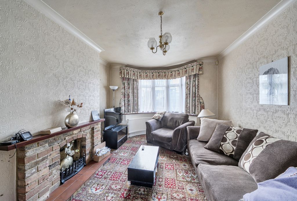 Property photo 3 of 11 1449640-3-69E7A75...