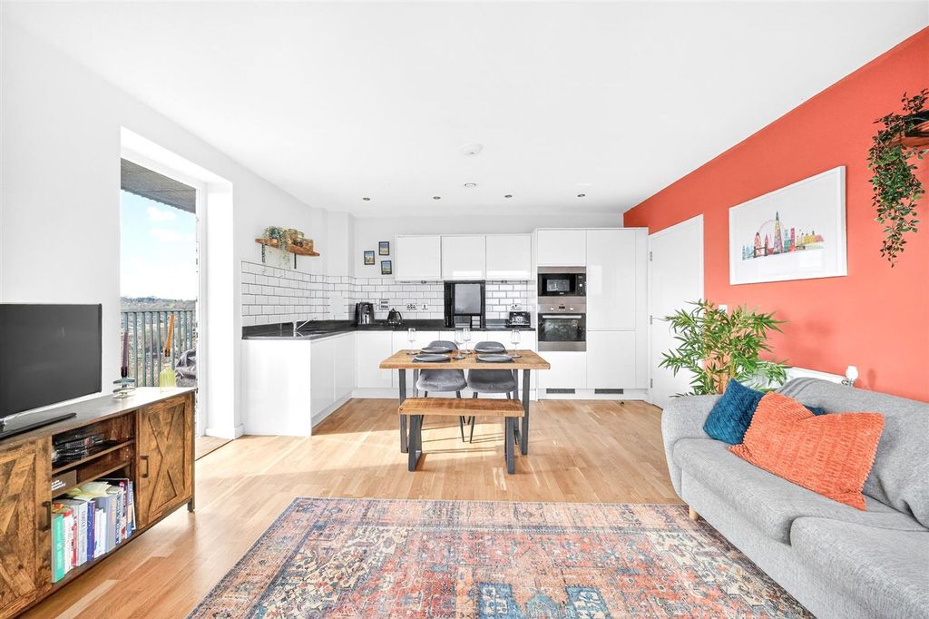 Property photo 2 of 16