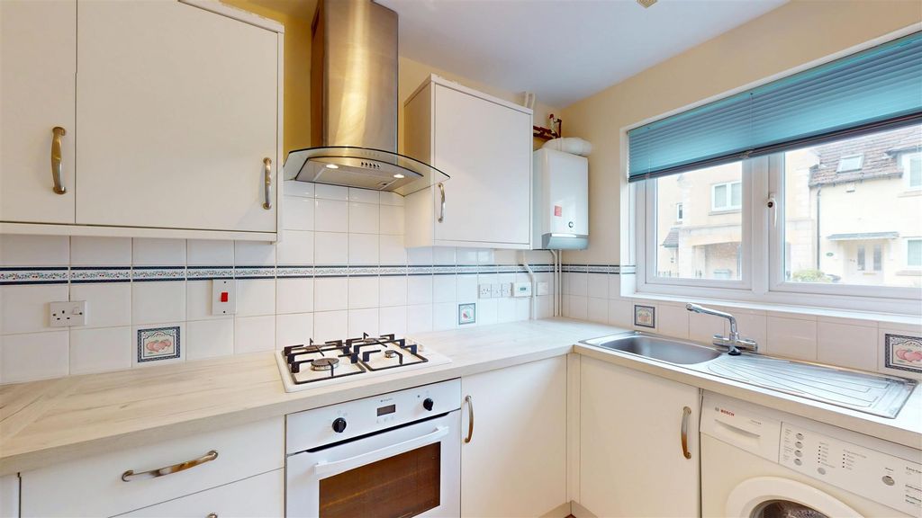 Property photo 3 of 9 42-Gresley-Drive-07122025_163708.Jpg