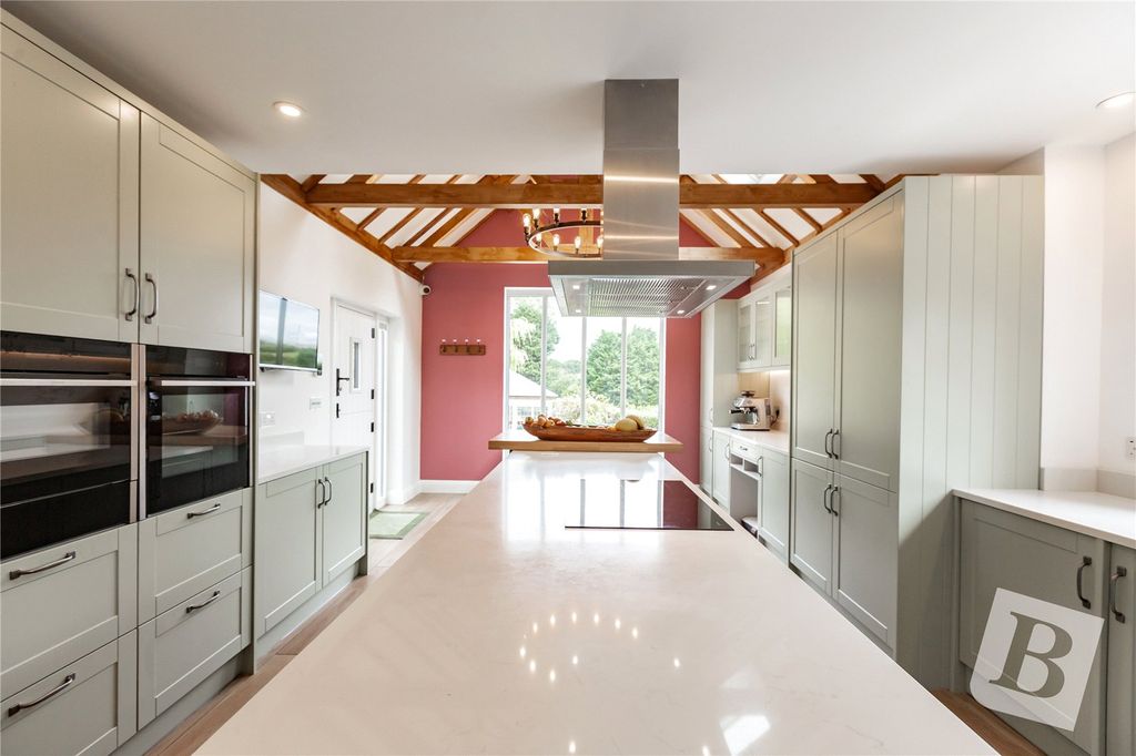 Property photo 1 of 47 Kitchen