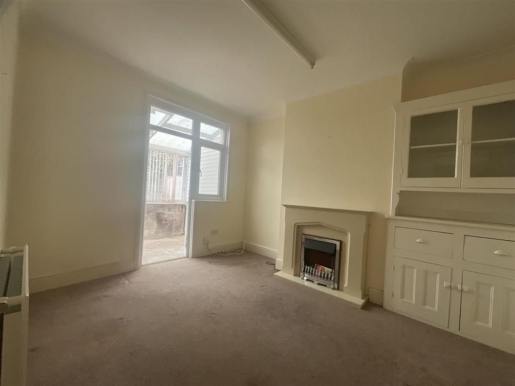 Property photo 1 of 11 Dining Room
