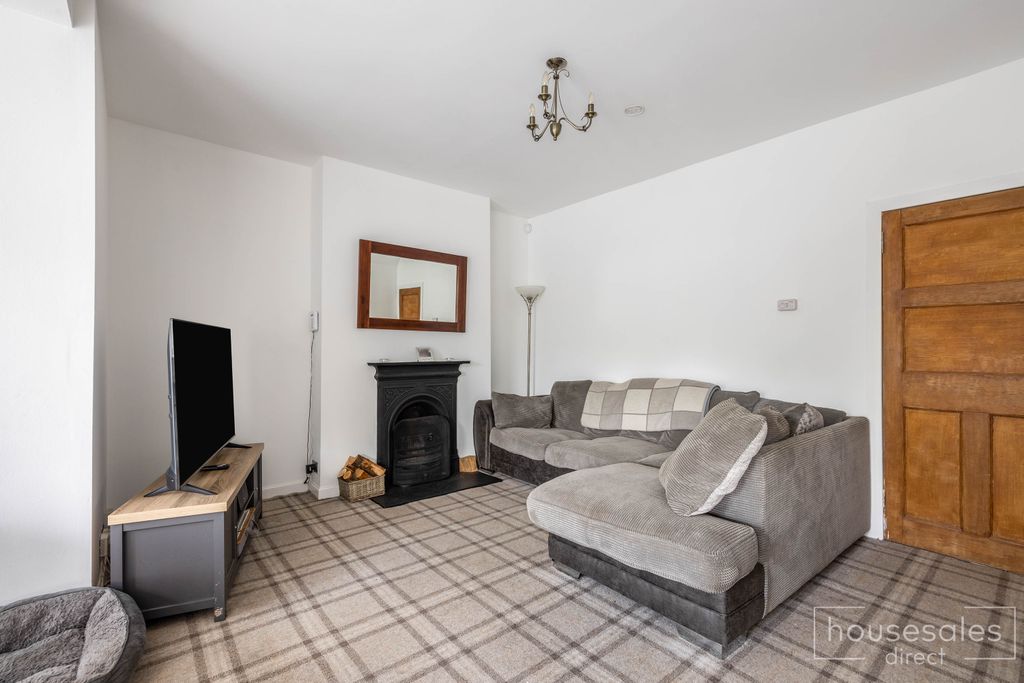 Property photo 3 of 11