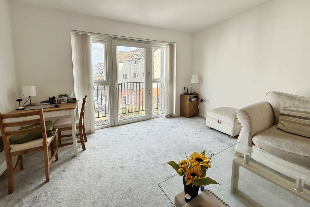 Property photo 3 of 9 Living Room