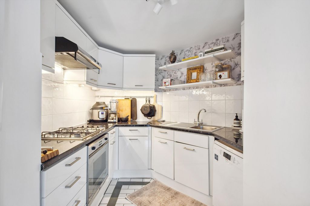 Property photo 2 of 14 Image