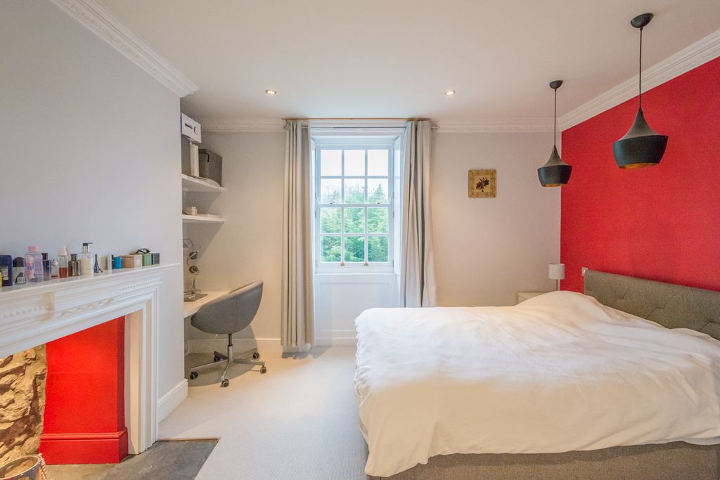 Property photo 3 of 8 38 Nks Sff -1