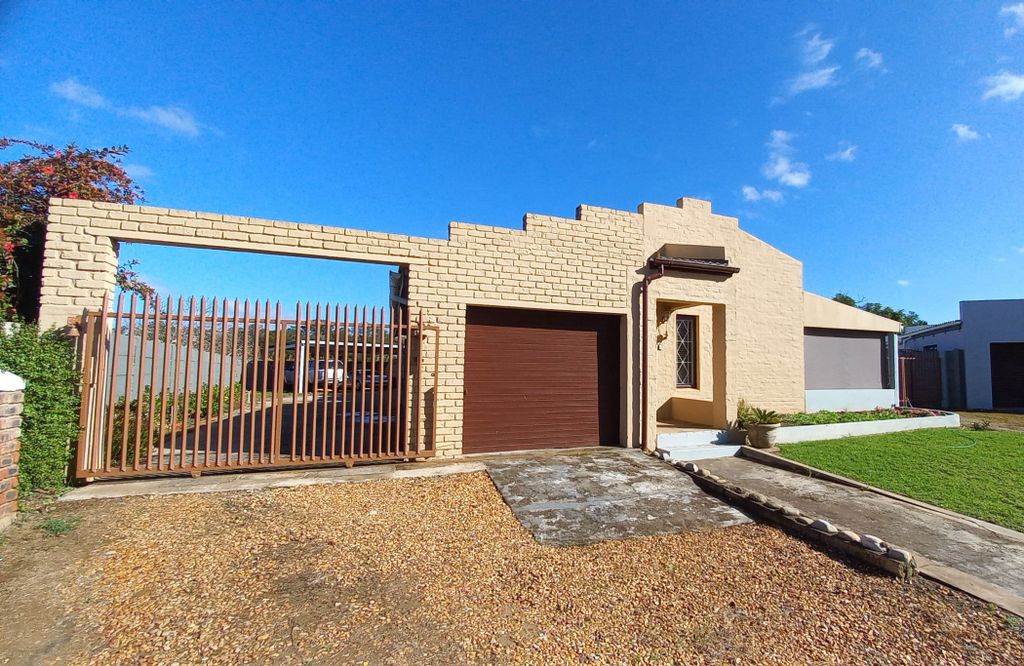 Property photo 2 of 35 1Sr1702441