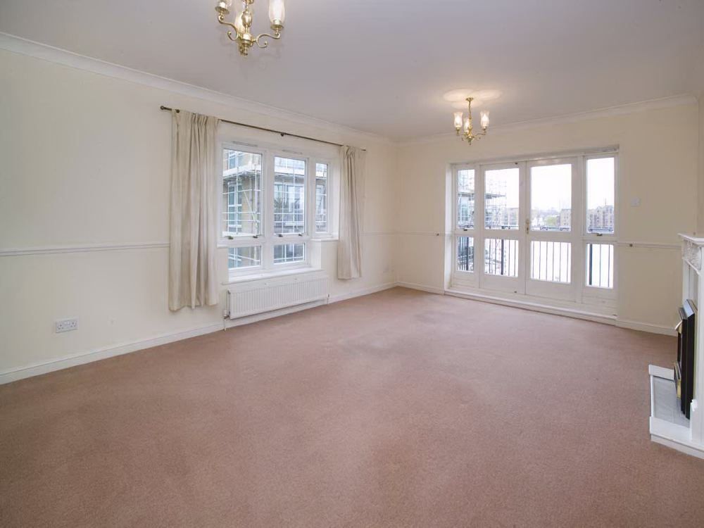 Property photo 1 of 3