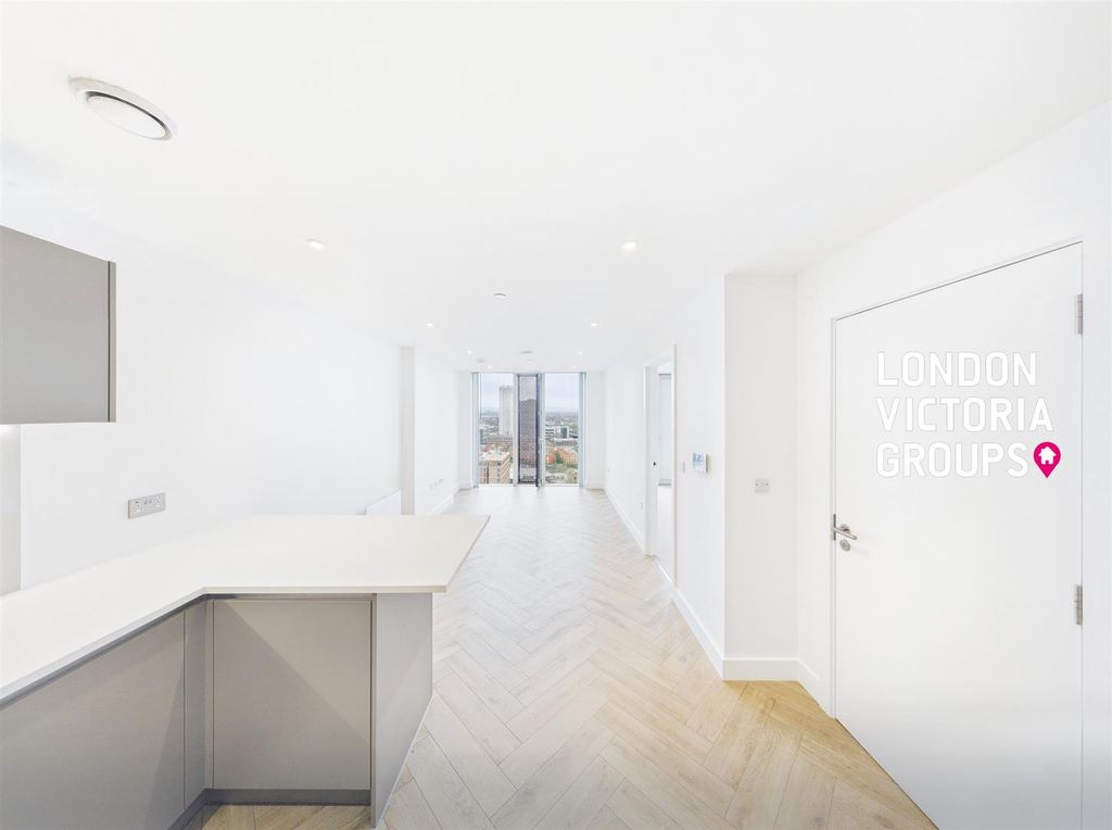 Property photo 3 of 17 1-7620.Jpg