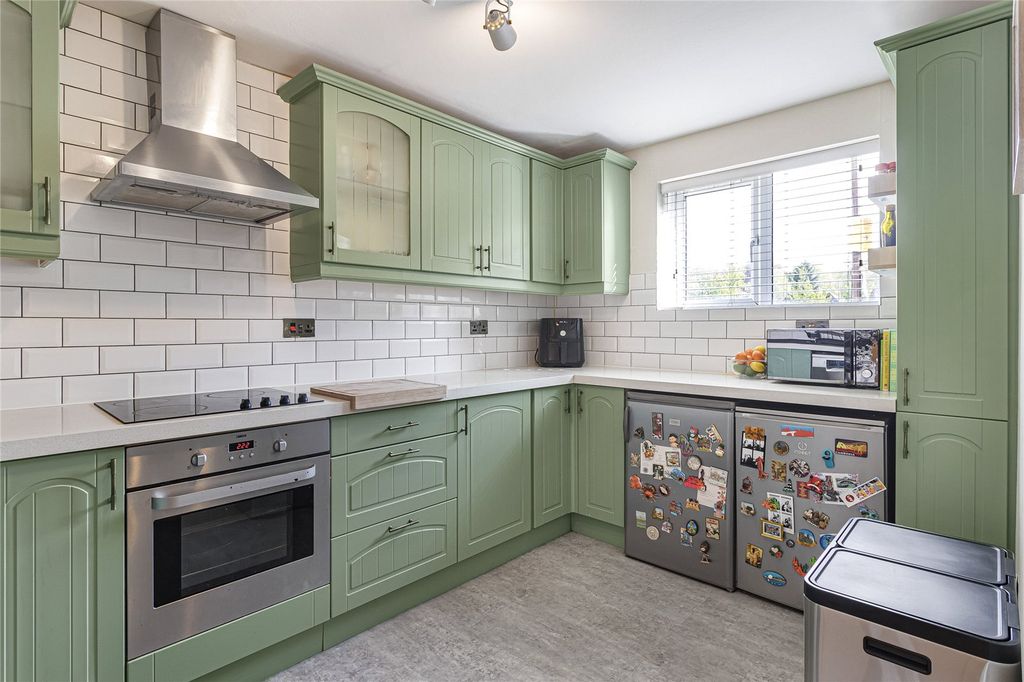 Property photo 3 of 13 Kitchen
