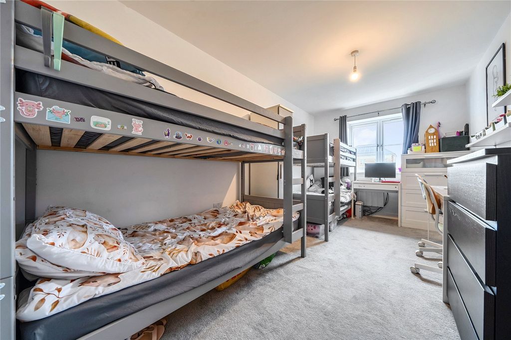 Property photo 2 of 20 Picture No. 21