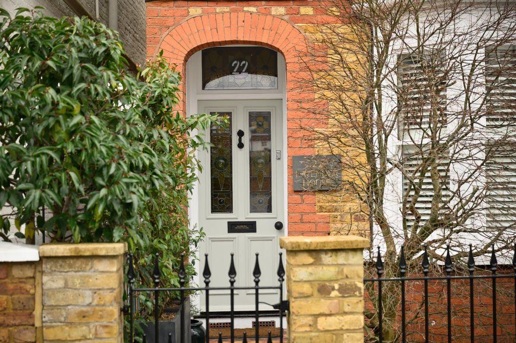 Property photo 2 of 18 Front Entrance