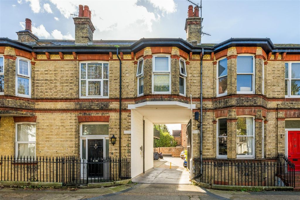 Property photo 1 of 17 F17, 2 Osmond Road-19.Jpg
