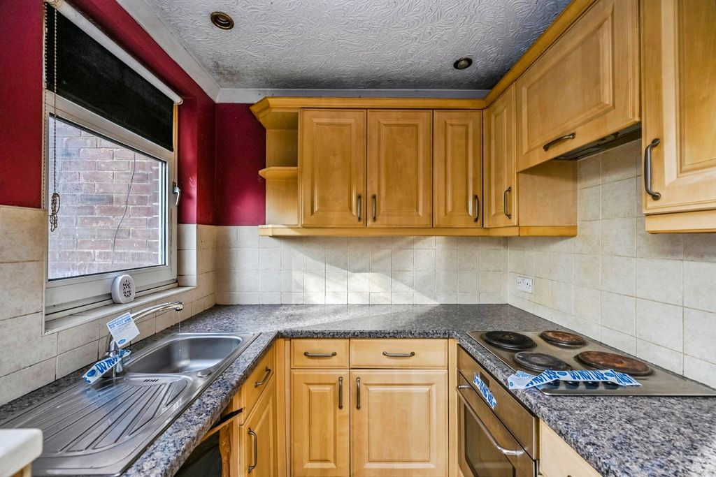 Property photo 2 of 12 Photo