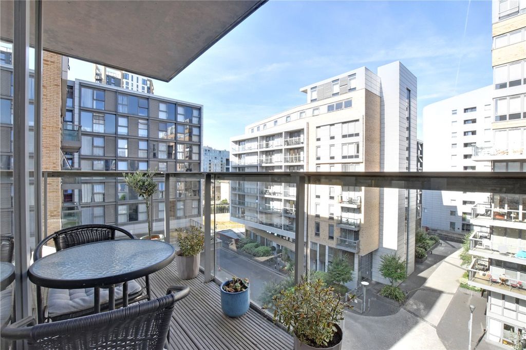 Property photo 3 of 16 Picture No. 12