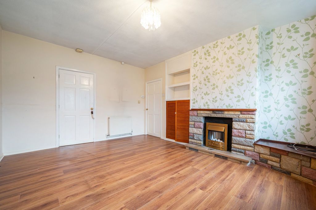 Property photo 3 of 22