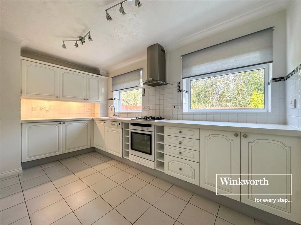 Property photo 3 of 17 Picture No. 30