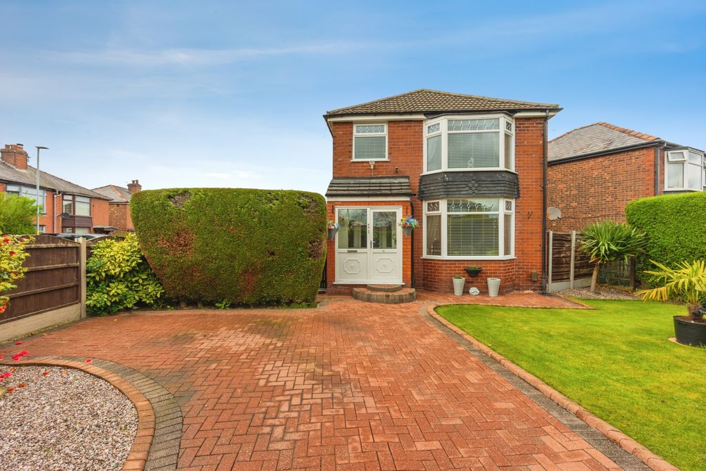 Property photo 1 of 17