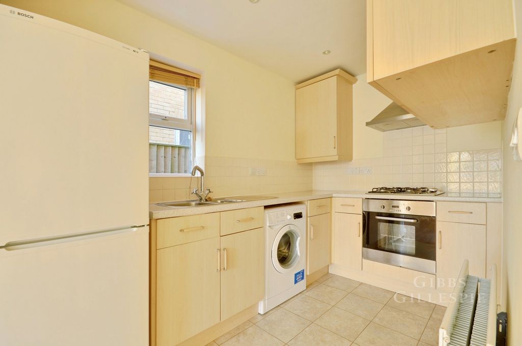 Property photo 2 of 8 Pbox-Img.Jpg