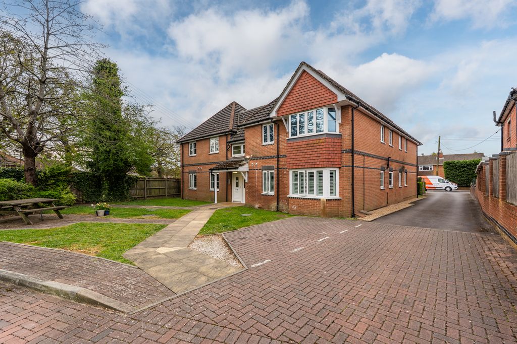 Property photo 1 of 10