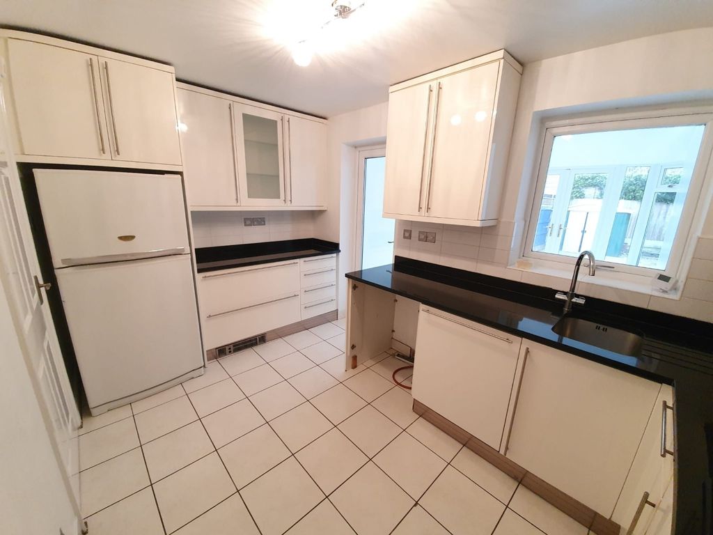 Property photo 3 of 7 1375514