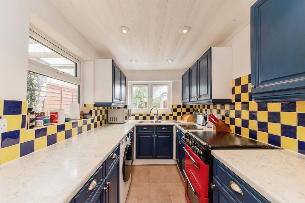 Property photo 2 of 15