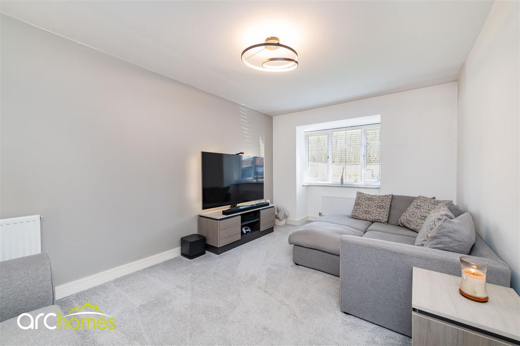 Property photo 2 of 35 Sovereign-1.Jpg