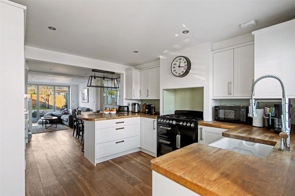 Property photo 3 of 11 Open Plan