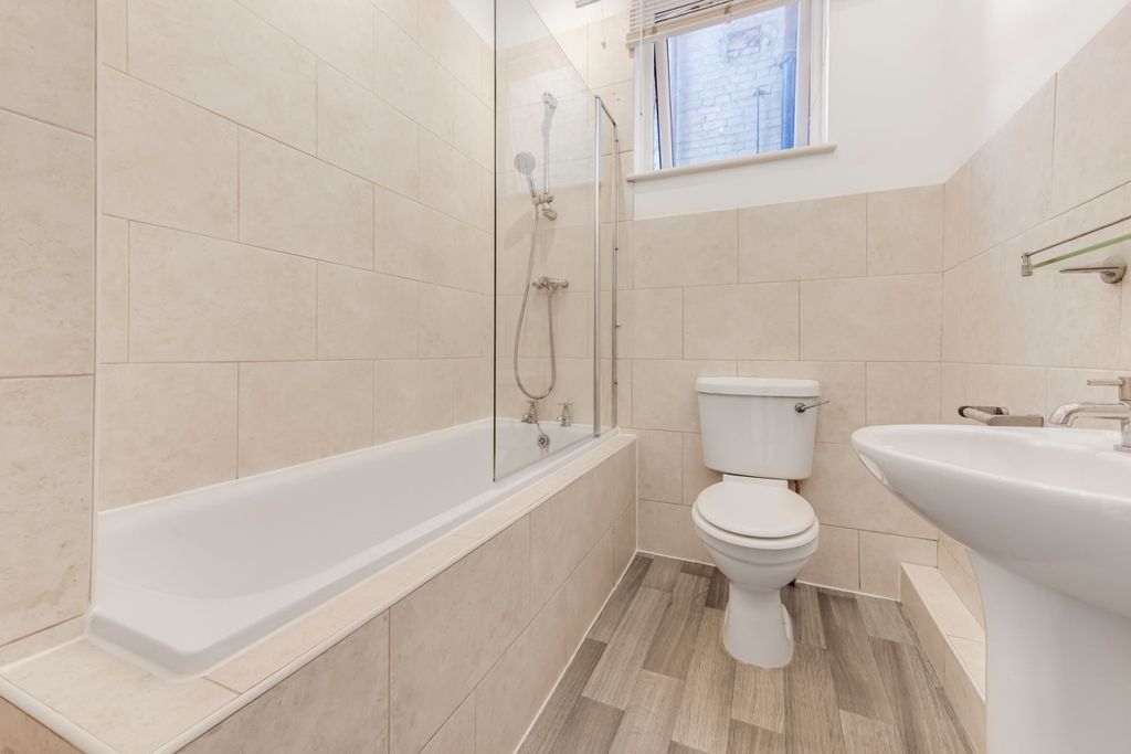 Property photo 3 of 10 Kfh_-_53B_Eversliegh