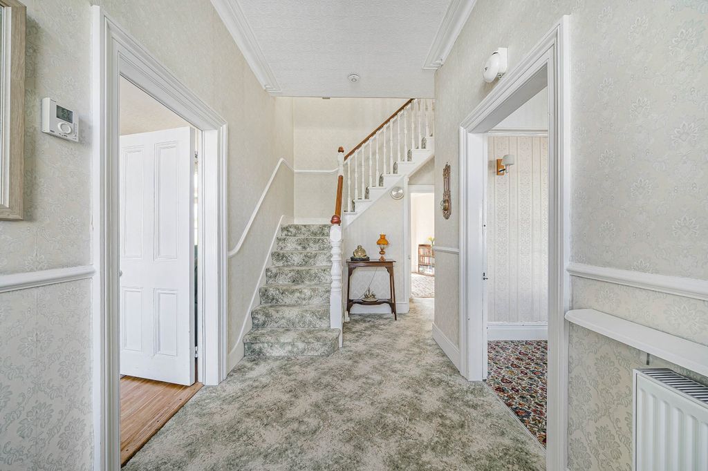 Property photo 3 of 63 Picture No. 67