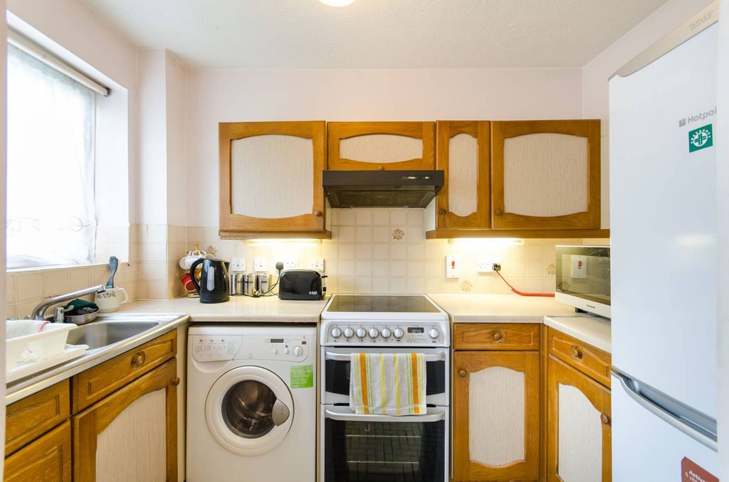 Property photo 1 of 3