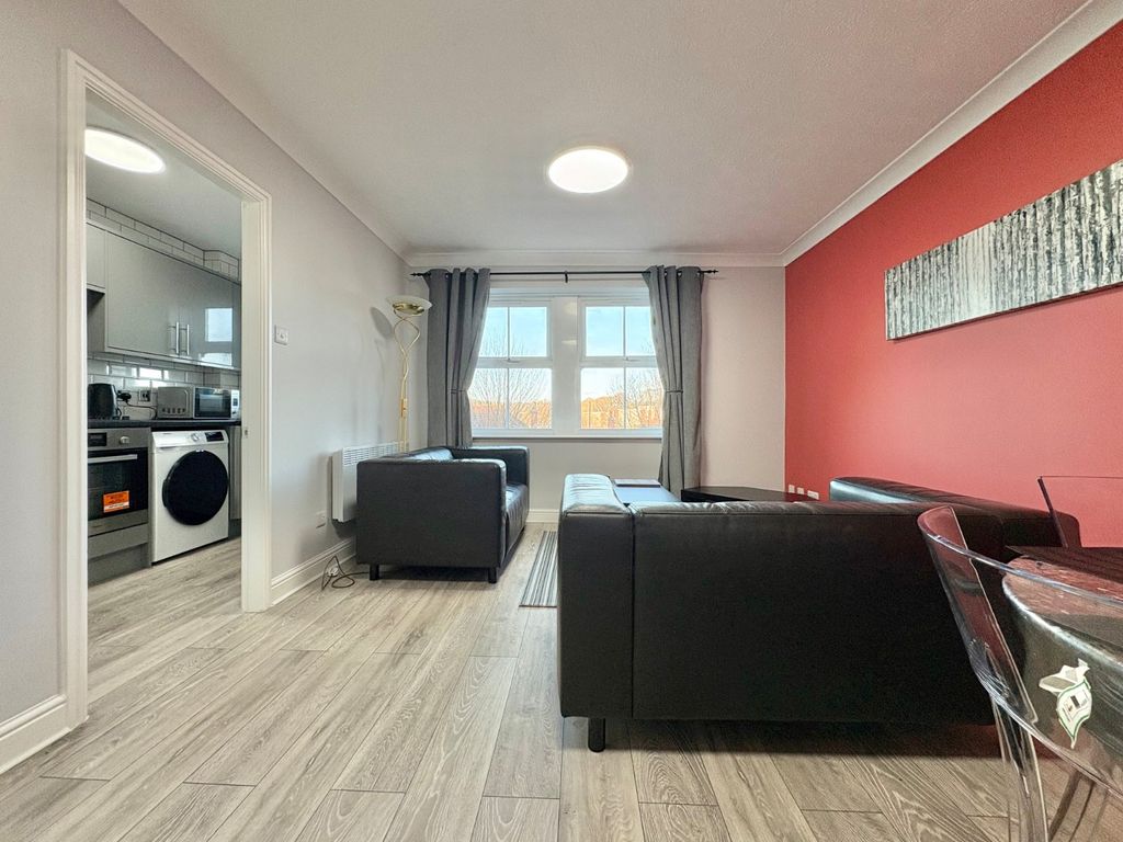 Property photo 1 of 11 Picture No. 18