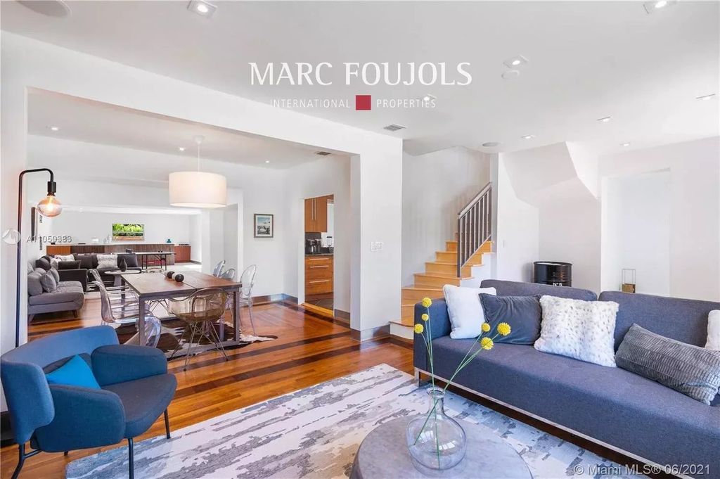 Property photo 1 of 17 Great Opportunity For Investors