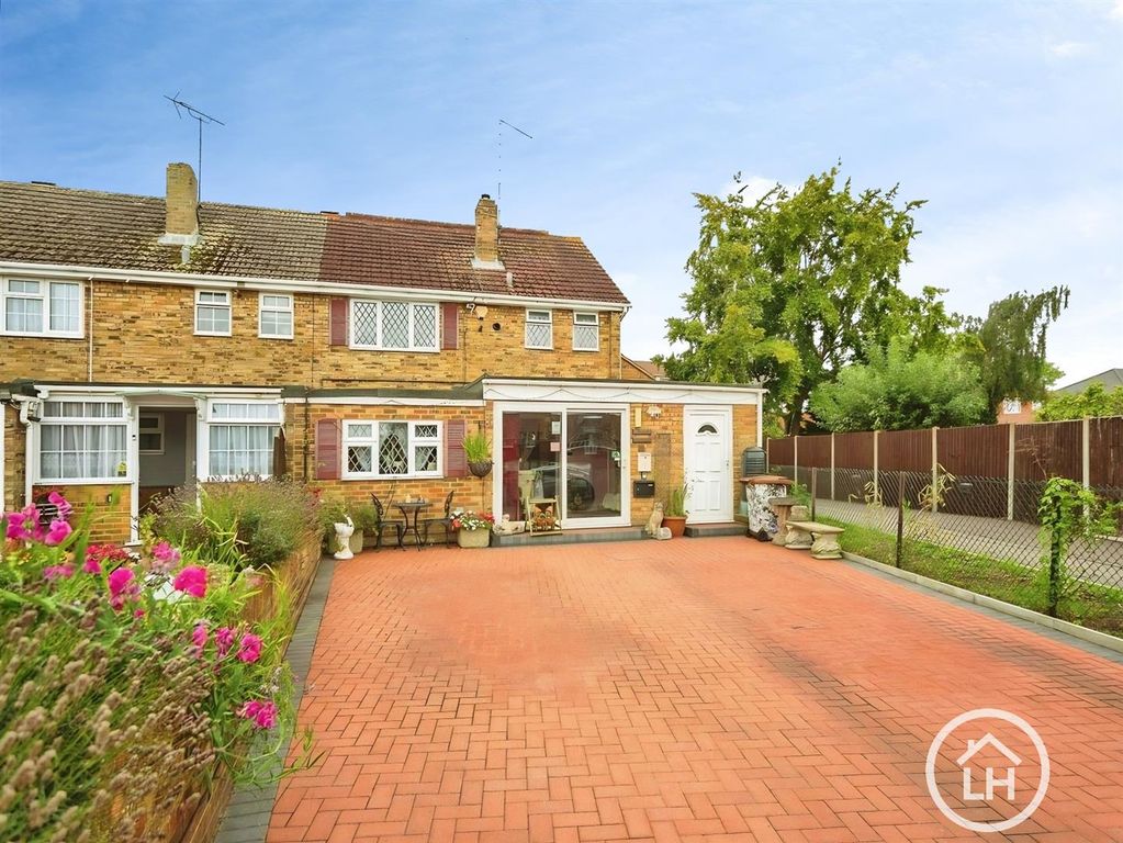 Property photo 1 of 13 External