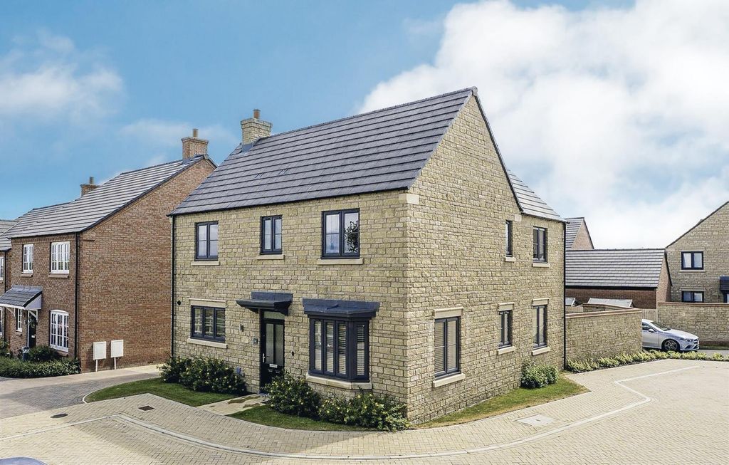 Property photo 1 of 38 E0Bac37A-0Fee-417F-94Eb-1Eb33B7Bcba4.Jpg
